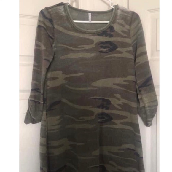 Z Supply Dresses & Skirts - Z supply camo dress